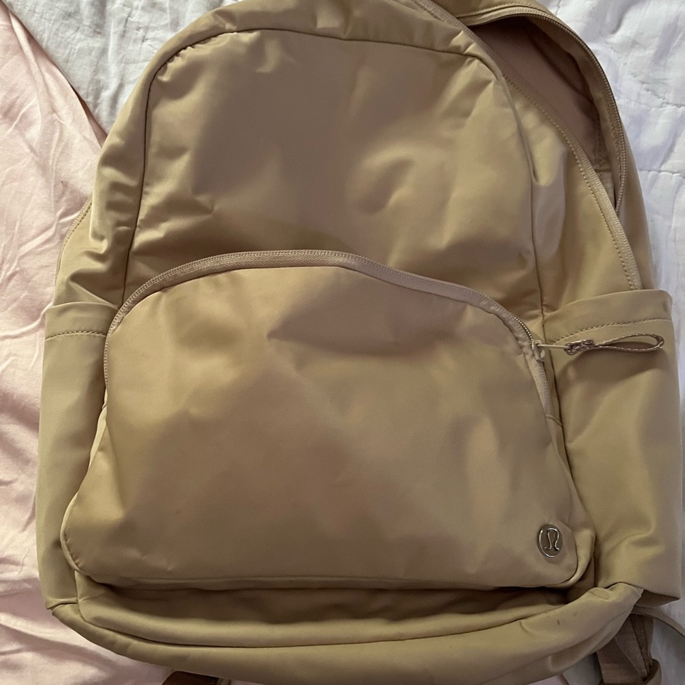 Lululemon Everywhere backpack, 22L